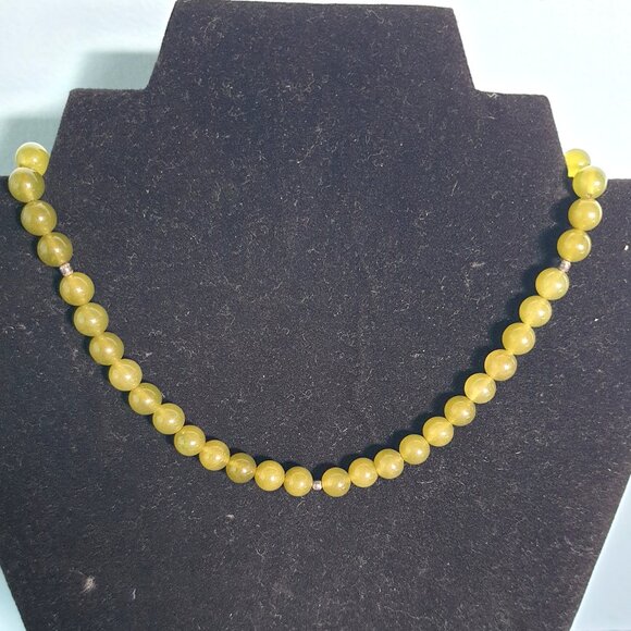 15.25'' Pretty Natural Green Nephrite Jade Beaded Necklace – 8mm Round Beads - Picture 1 of 11